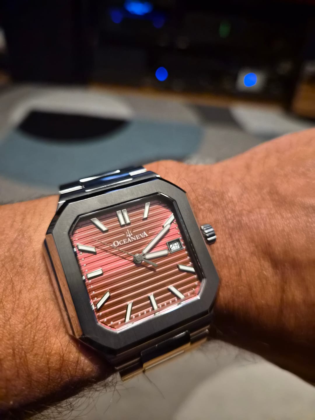 Customer photo review of Oceaneva Mens Tenuis Ultra-Thin Swiss Movement Automatic Thin Watch Burgandy