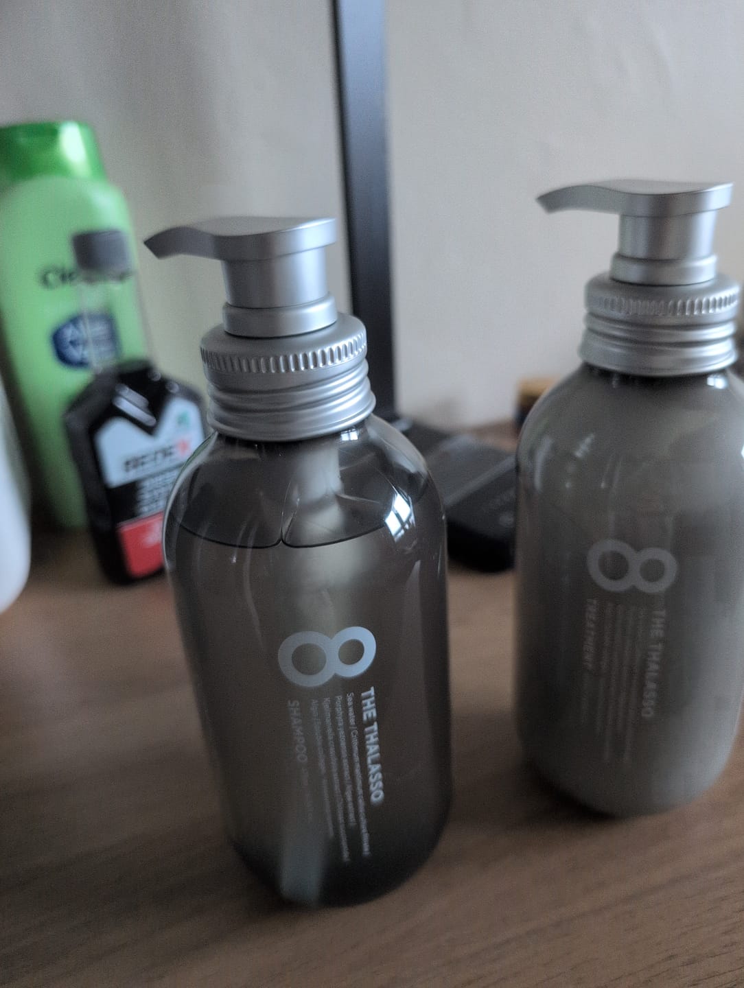Customer photo review of 8 The Thalasso Smooth Repair & Aqua Serum Shampoo and Treatment Set (475ml Each)