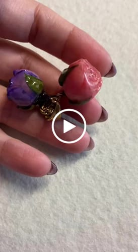 Customer video review of Ciondolo "Tenerezza infinita"