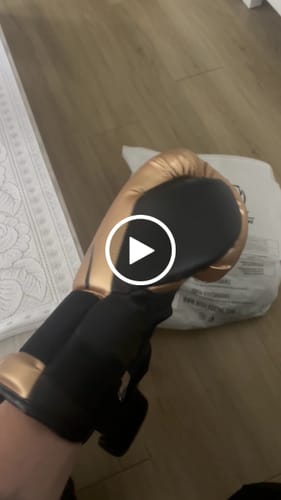 Videorecensie van een klant over Bokshandschoenen Rival Evolution RS11V Sparring Gold
