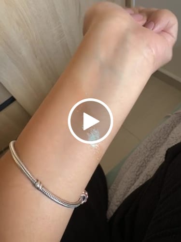 Customer video review of SOMBRA CREMOSA INDIVIDUAL