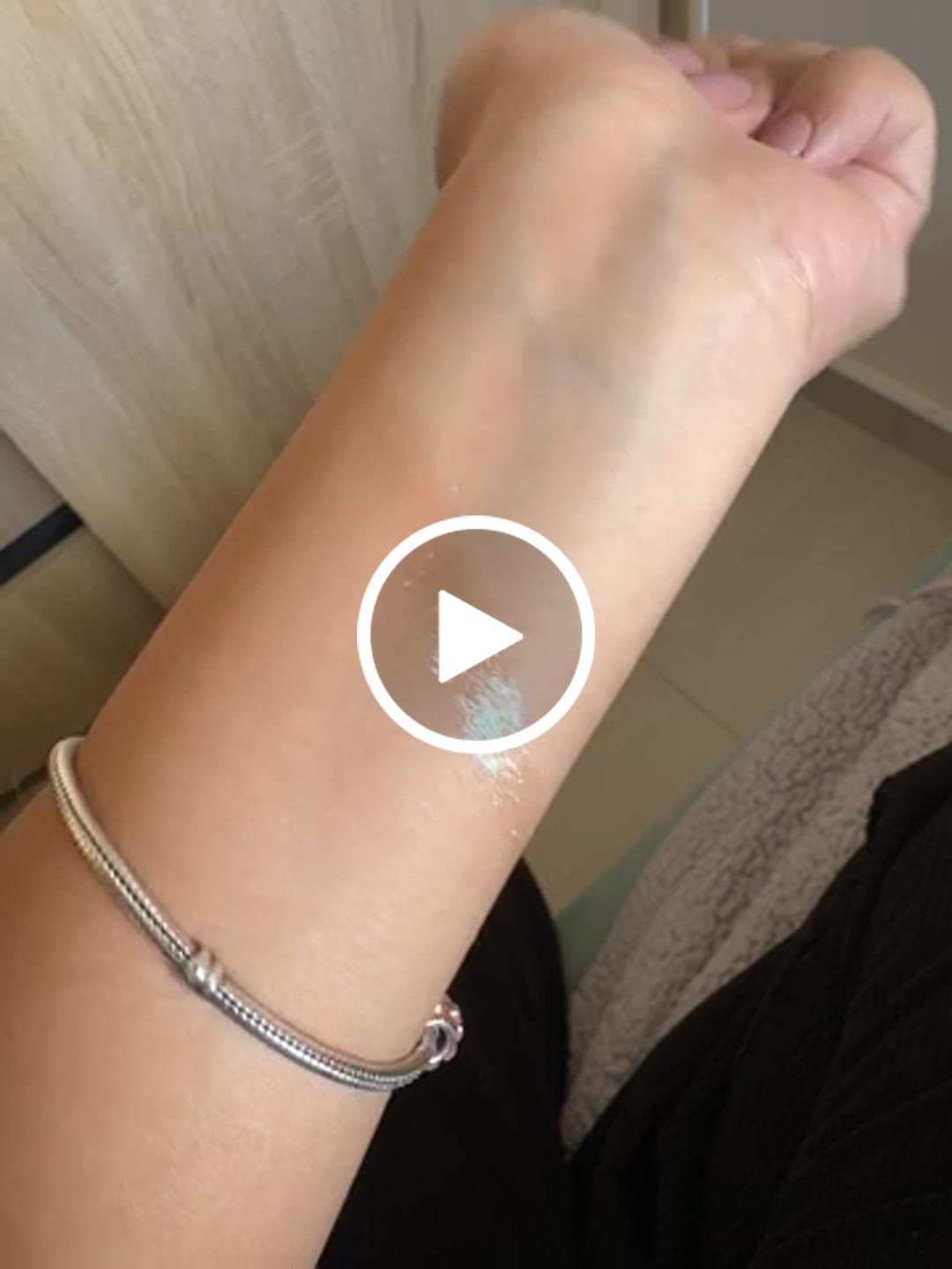 Customer video review of SOMBRA CREMOSA INDIVIDUAL
