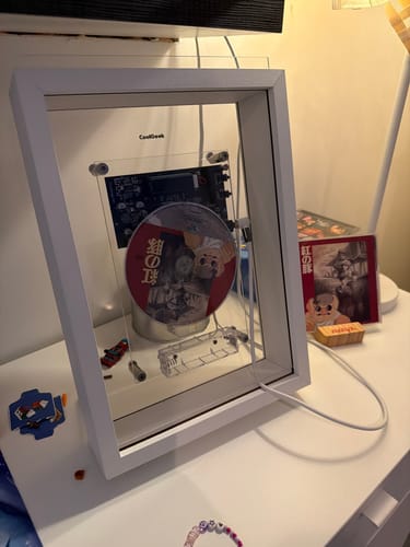 Customer photo review of M1 Music Frame CD Player