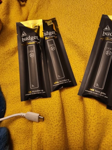 Customer photo review of 1 Gram THCA Full Spectrum Vape Pen | Skywalker OG - Indica