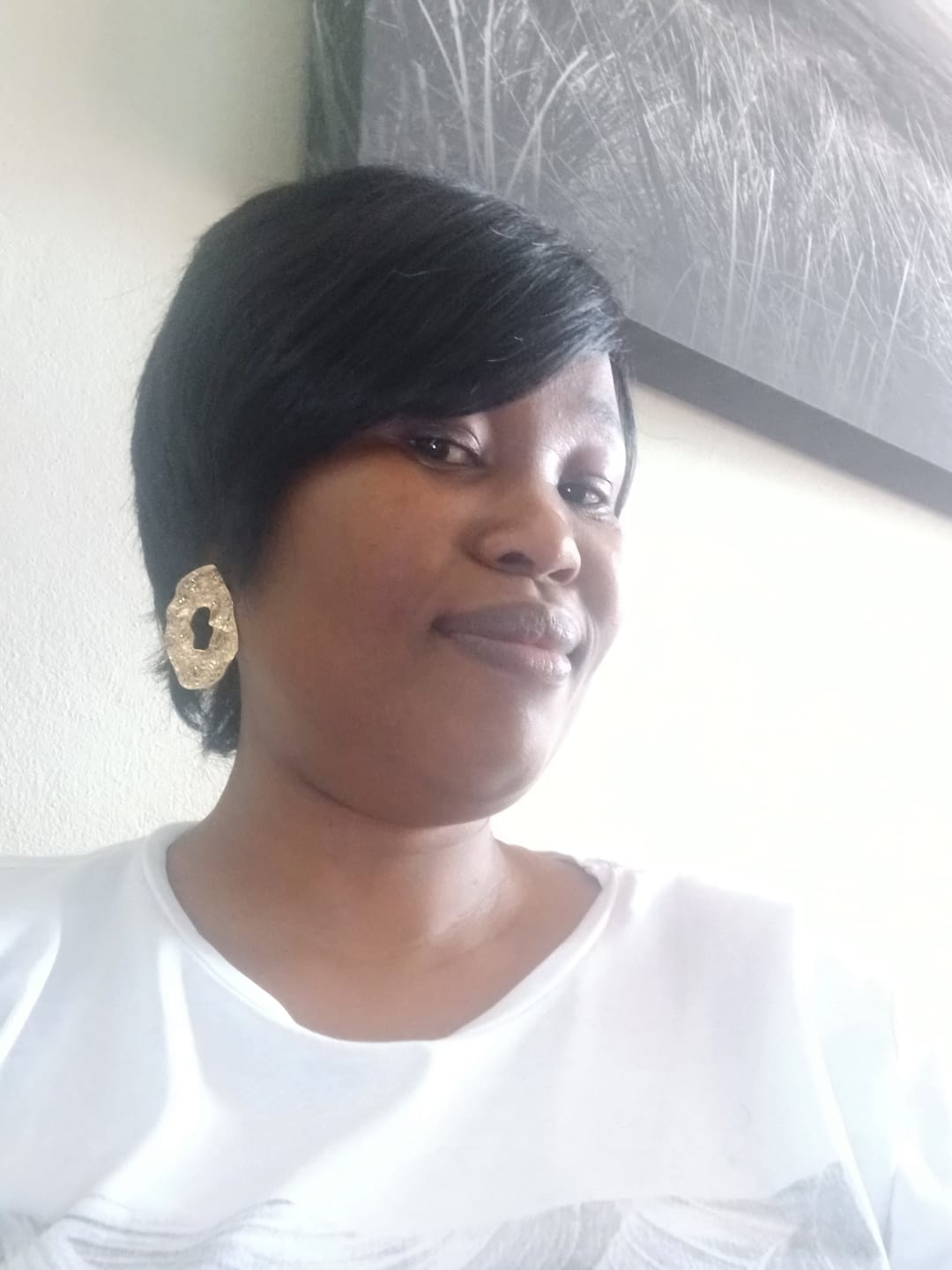 Customer photo review of Brazilian Pixie Wig - Straight