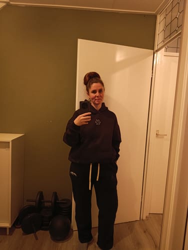 Customer photo review of Hoodie Zwart