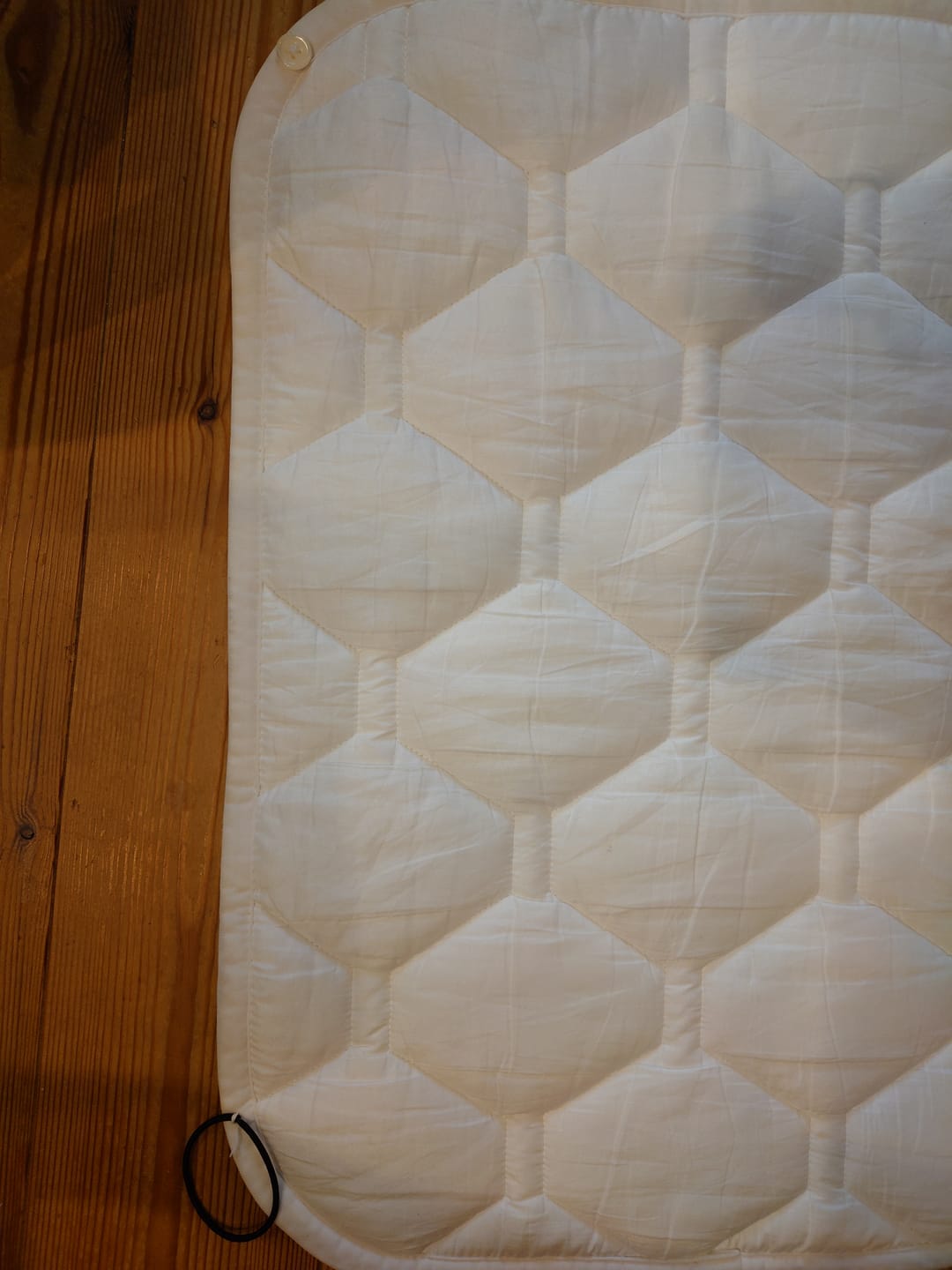 Customer photo review of SLEEP HEXAGON　ホルミシス腰クッション
