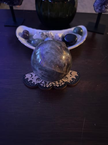 Customer photo review of Wooden Sphere Stands (Black) 🔮 🖤