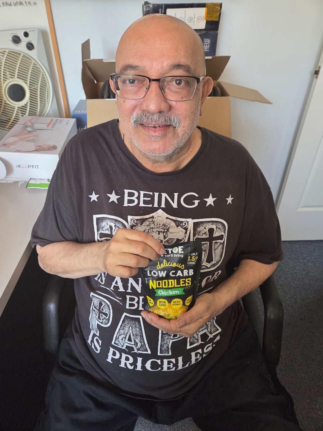 Customer photo review of Qetoe Low Carb Instant Noodle Pack - 2x Chicken and 2 x Beef Flavour Packs