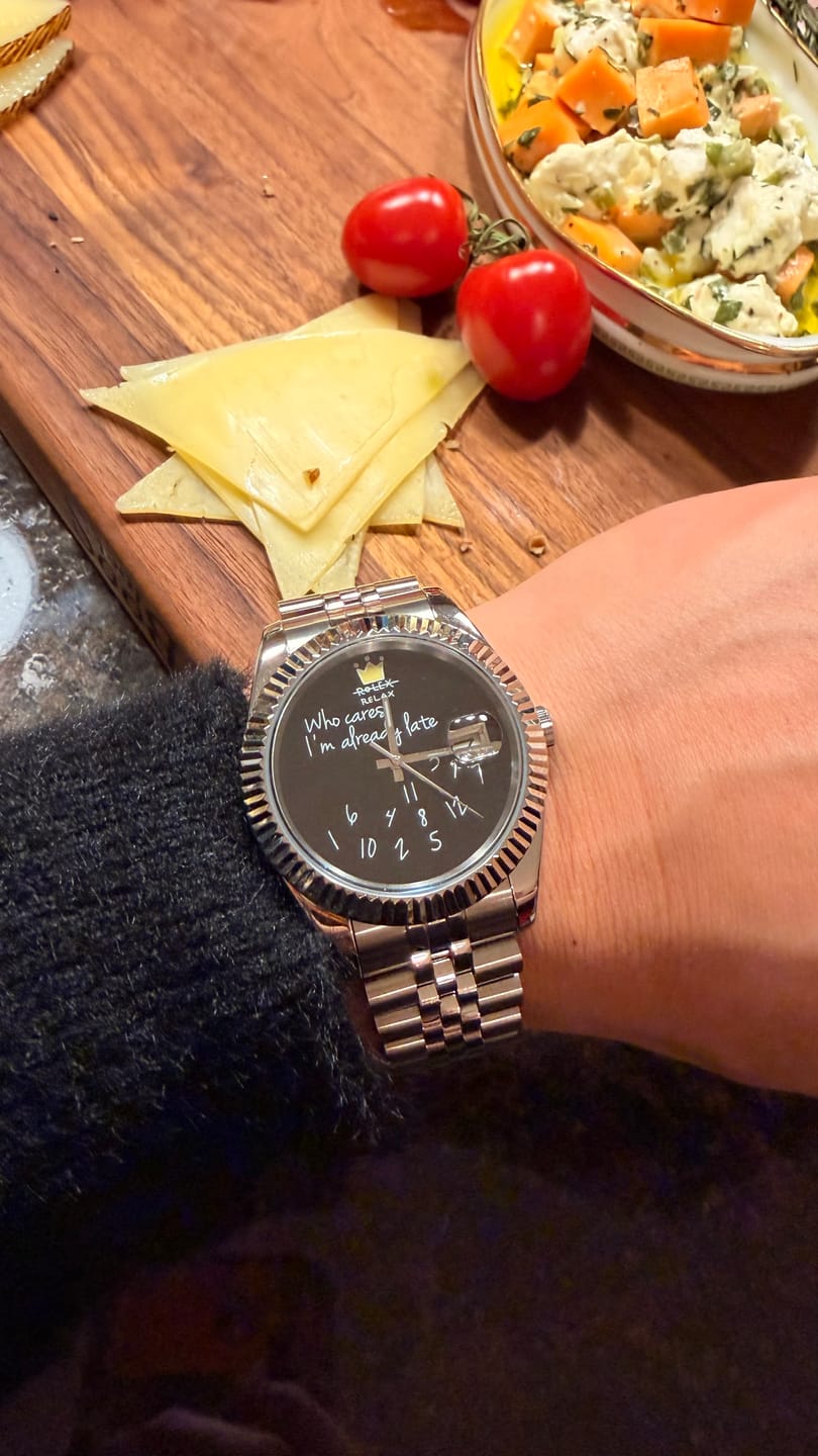 Customer photo review of EONDATE MAXI CLASSIC WATCH