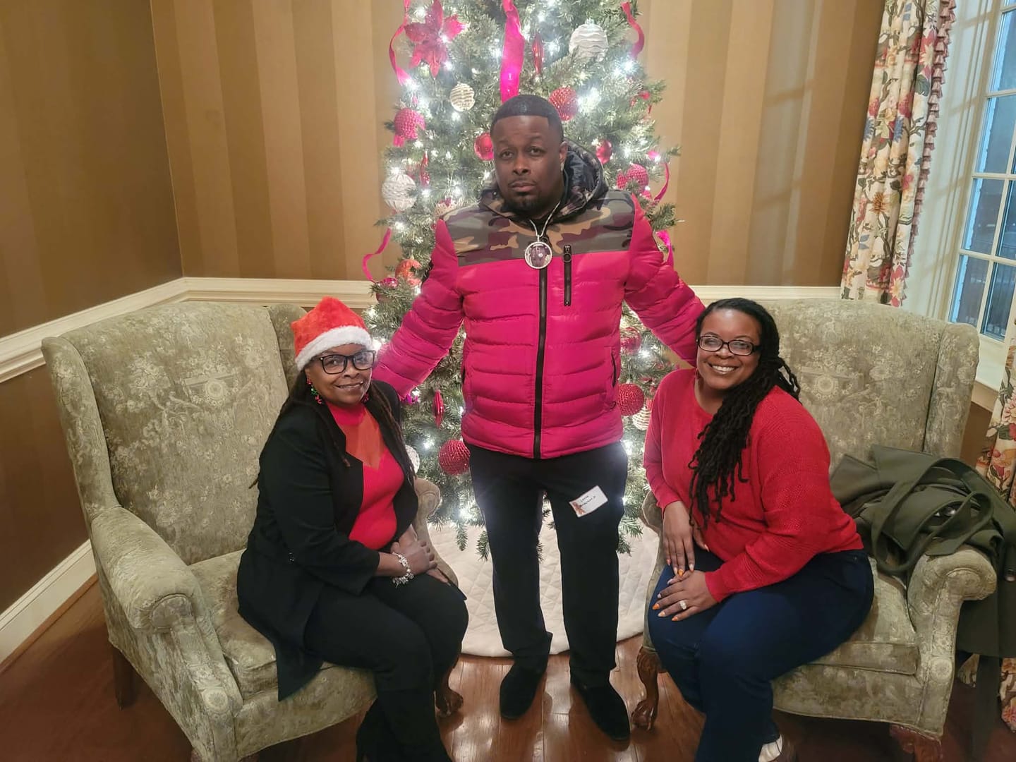 Customer photo review of Hardsoda Men’s Puffer Jacket – Red Camo Fur Hood