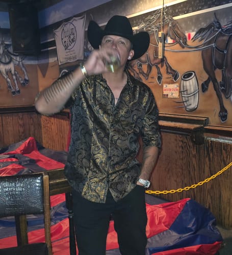 Customer photo review of Barry. Wang Glod Casual Shirt for Men Paisley Long Sleeve Button Down Shirt