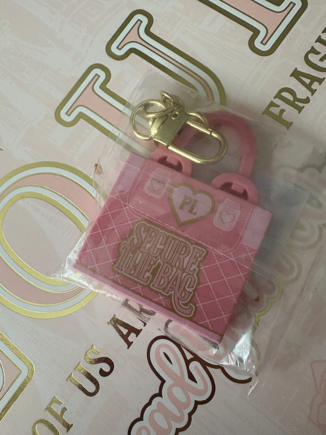 รีวิวภาพถ่ายจากลูกค้าของ P. Louise You're So Charming Keyring Charms