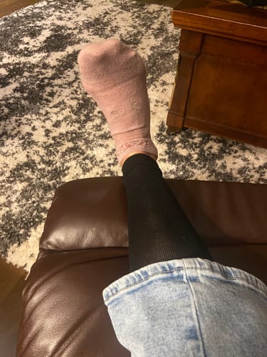 Customer photo review of YoU Compression® CHARCOAL Alpaca WOOL Knee High 20-30 mmHg