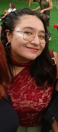 Customer photo review of TOP SARA ENCAJE BURDEO