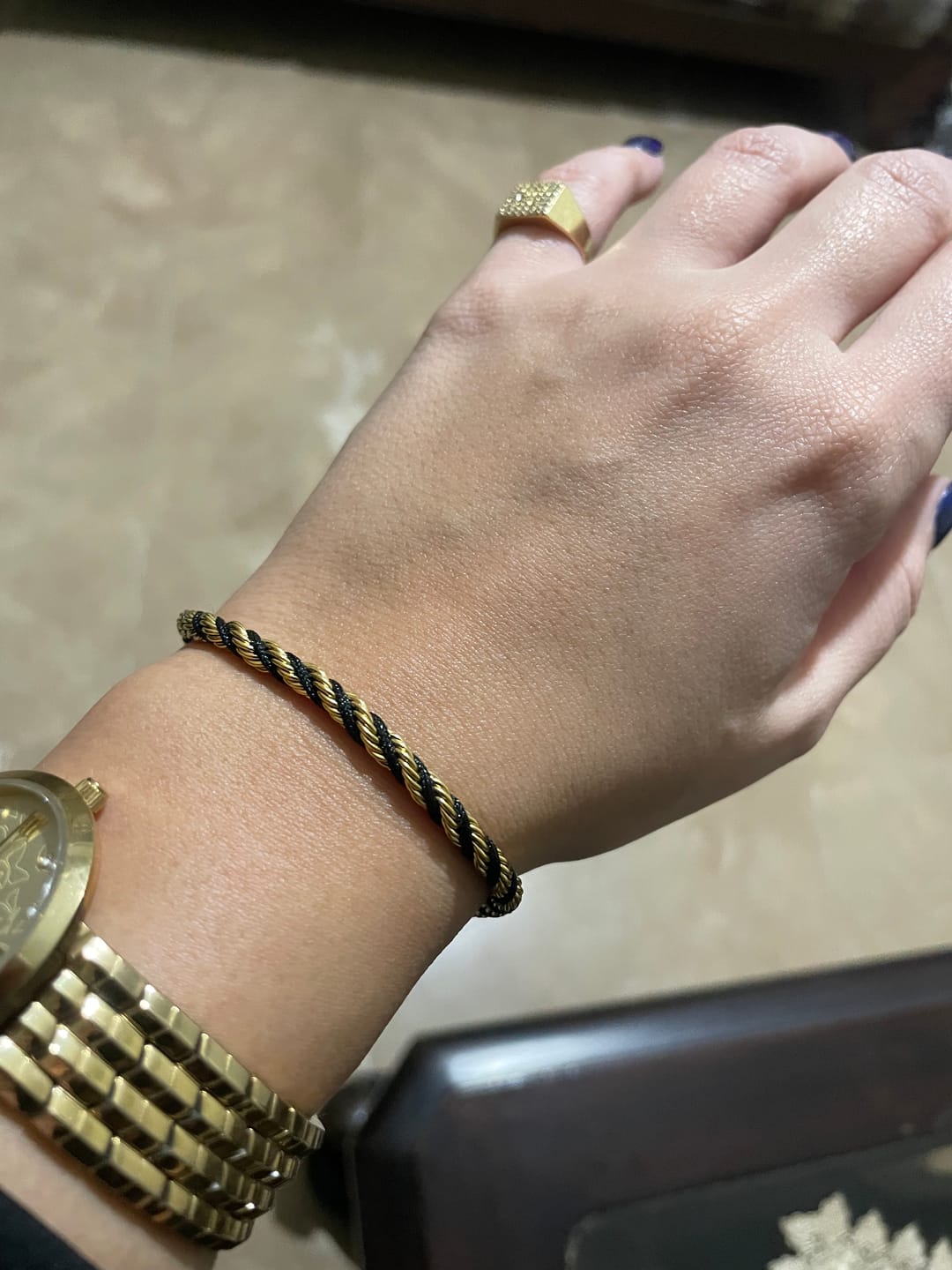 Customer photo review of TWISTED ROPE BRACELET - GOLD (4𝘮𝘮)