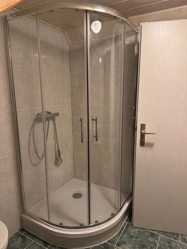 Customer photo review of SONNI Duschkabine Runddusche Schiebetür ESG Glastür 80/90/100cm Höhe 185cm /195cm Radius 55cm