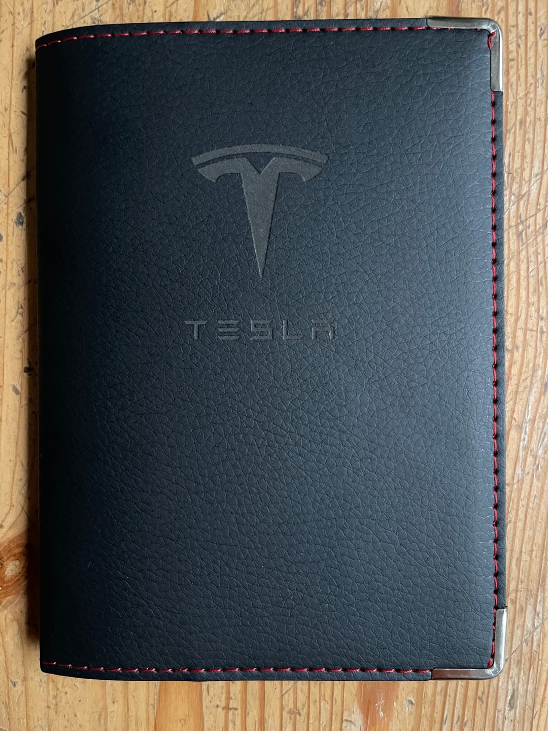 Customer photo review of Porte Carte Grise Tesla