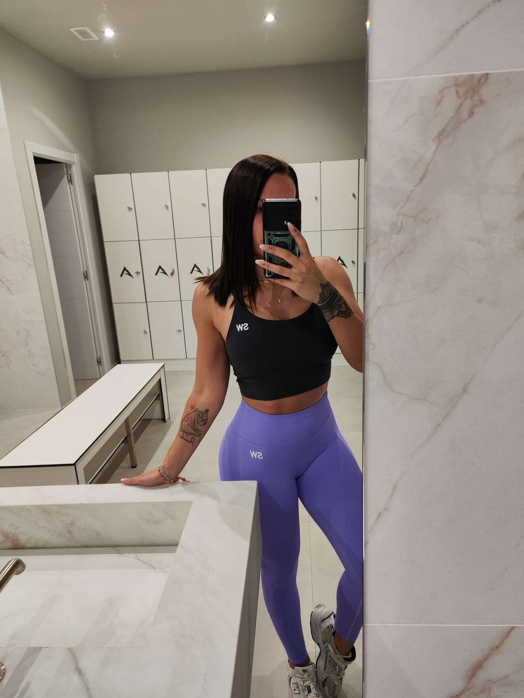 Customer photo review of Top SWBODY Gris Oscuro