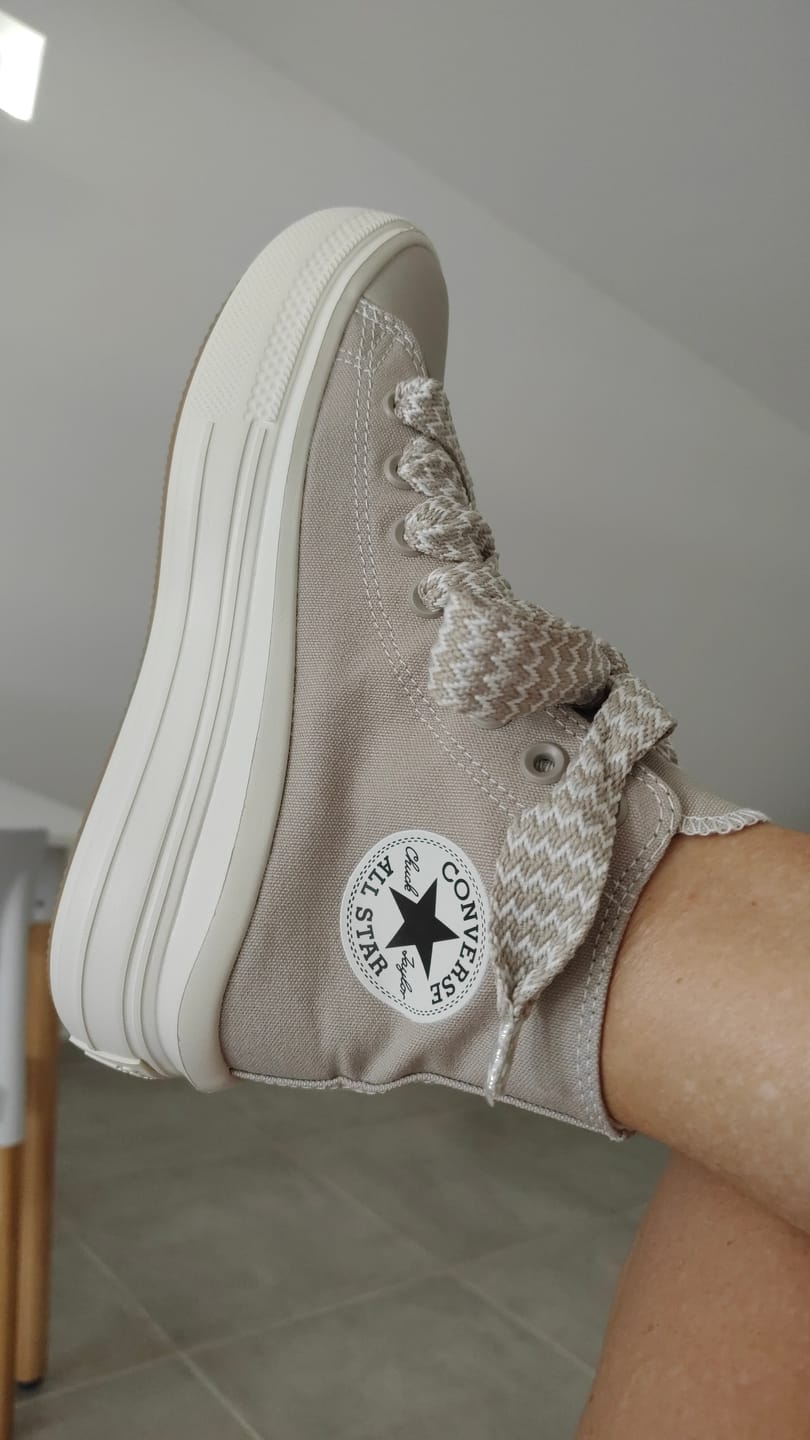Customer photo review of Zapatillas Converse Chuck Taylor Move Hi Platform Beige