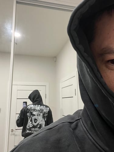 Customer photo review of FADEHOOD X KNOCK HOODIE