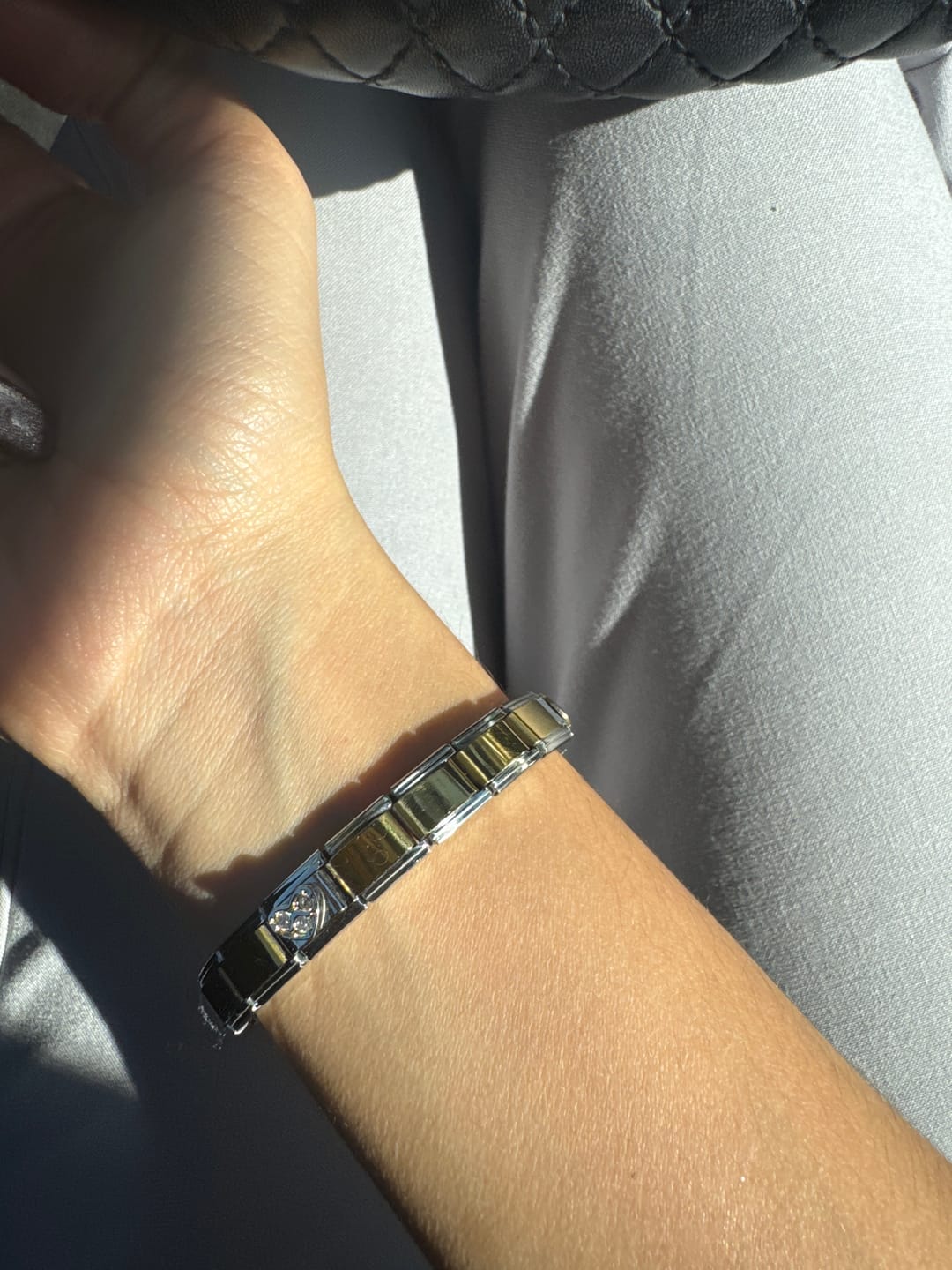 Customer photo review of Pulsera Bolitas Birthstone Gota