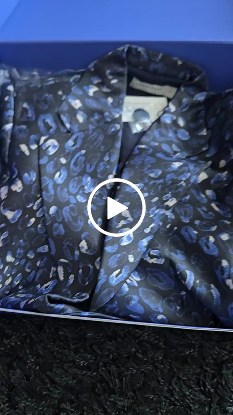 Customer video review of Oslo Taffeta Blazer - Midnight Leopard Print