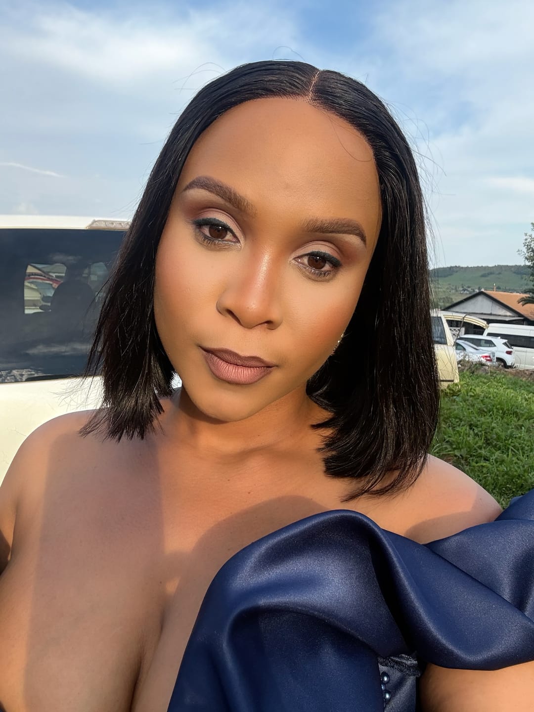 Customer photo review of Double Drawn Glue-less Pre- Bleached Bob 8 Inch - 14 Inch With 5 X 5 Closure