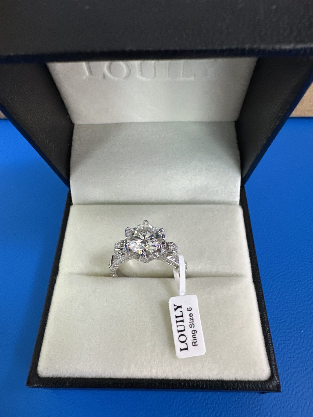 Customer photo review of S925 Moissanite 1.0~2.0 Carat Engagement Ring Promise Ring For Women