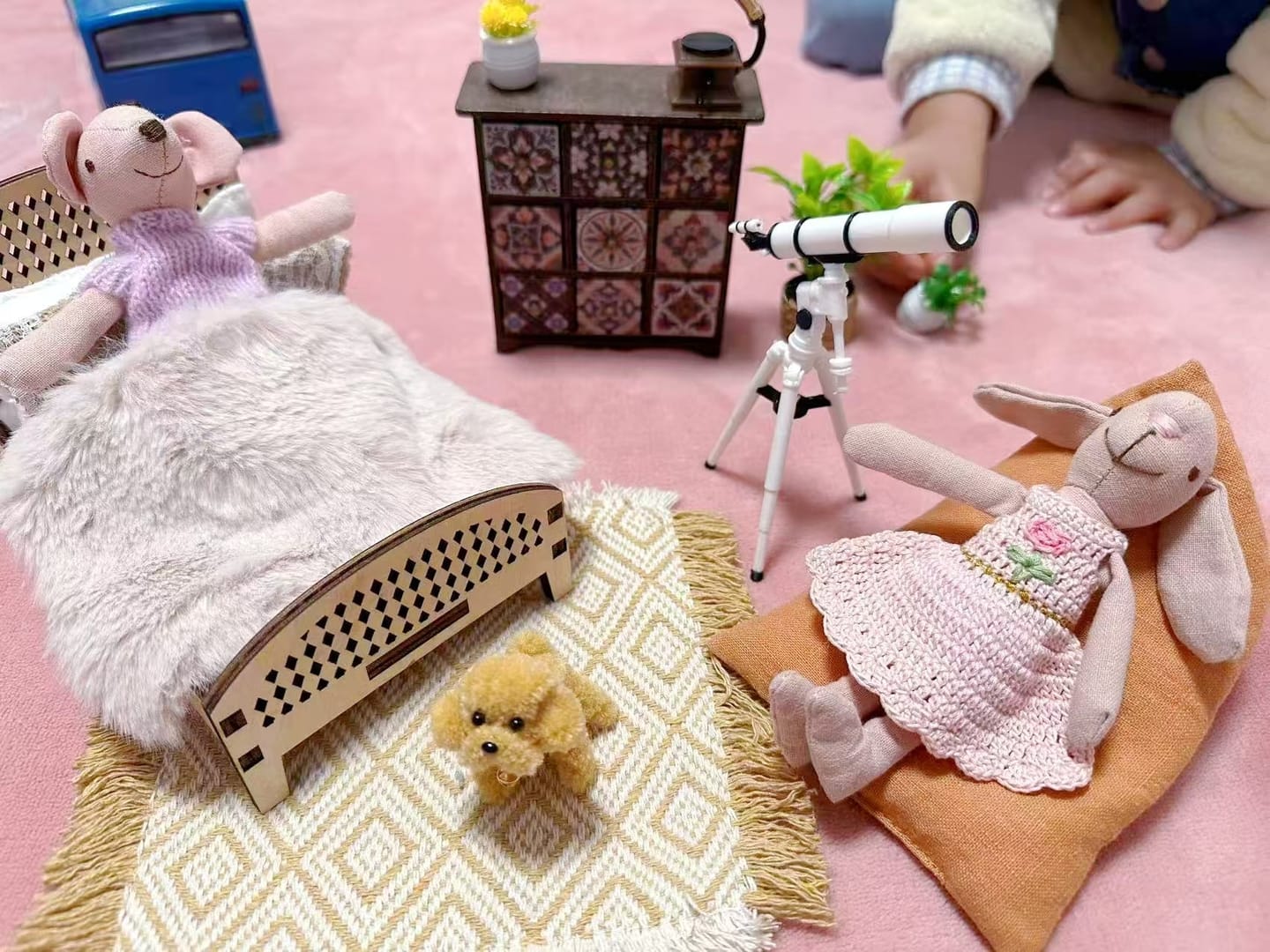 Customer photo review of Moonlight Space Dream in the Bedroom – Dollhouse Gift Box Set