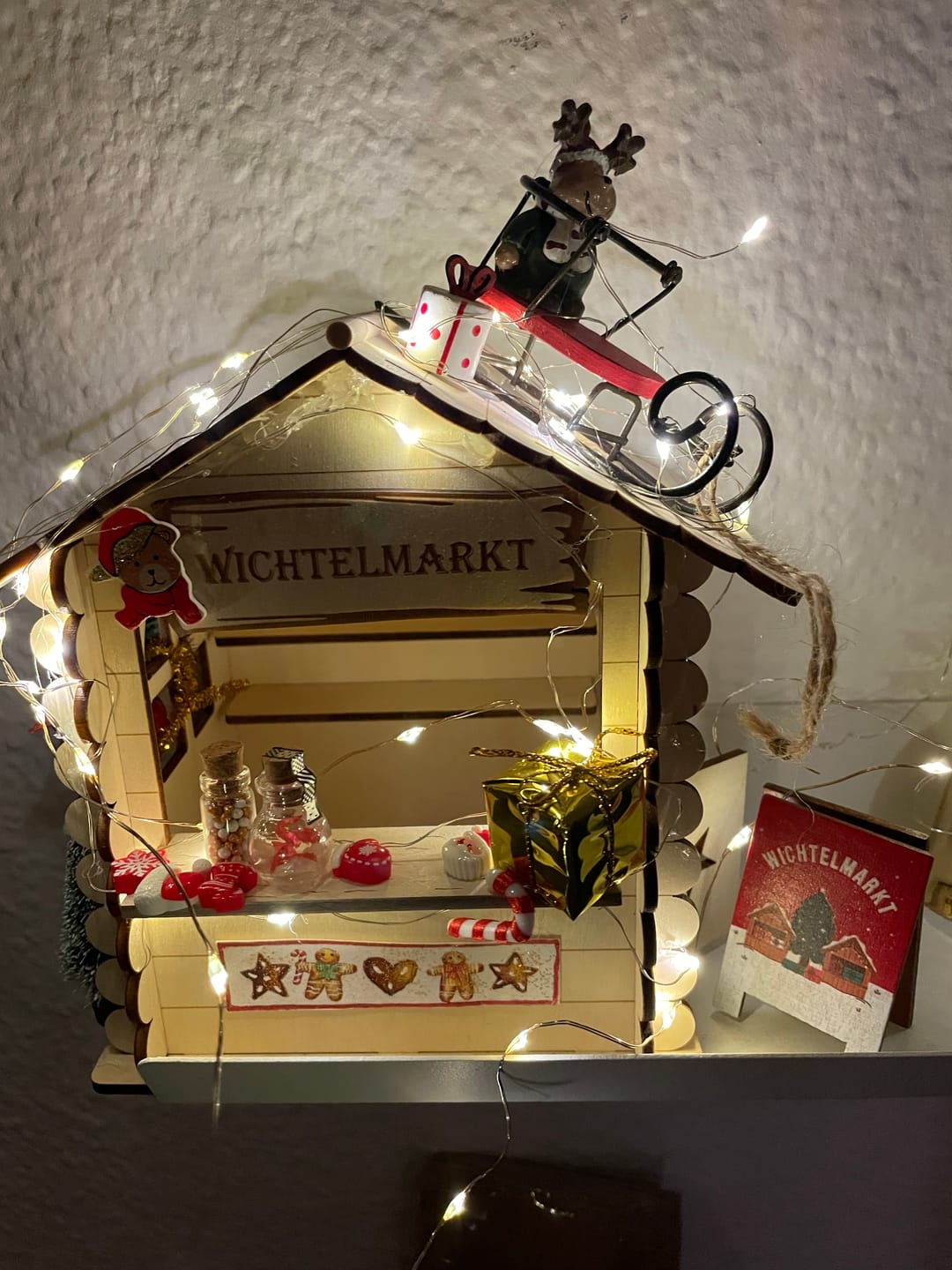 Customer photo review of Wichtel Weihnachtsmarkt – Bastelset für deinen magischen Mini-Markt