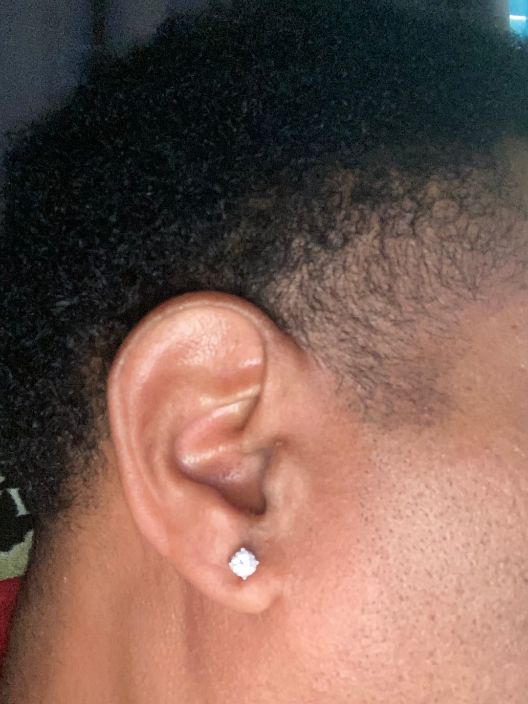 Customer photo review of 4.5mm Stud Earrings - 925 Silver