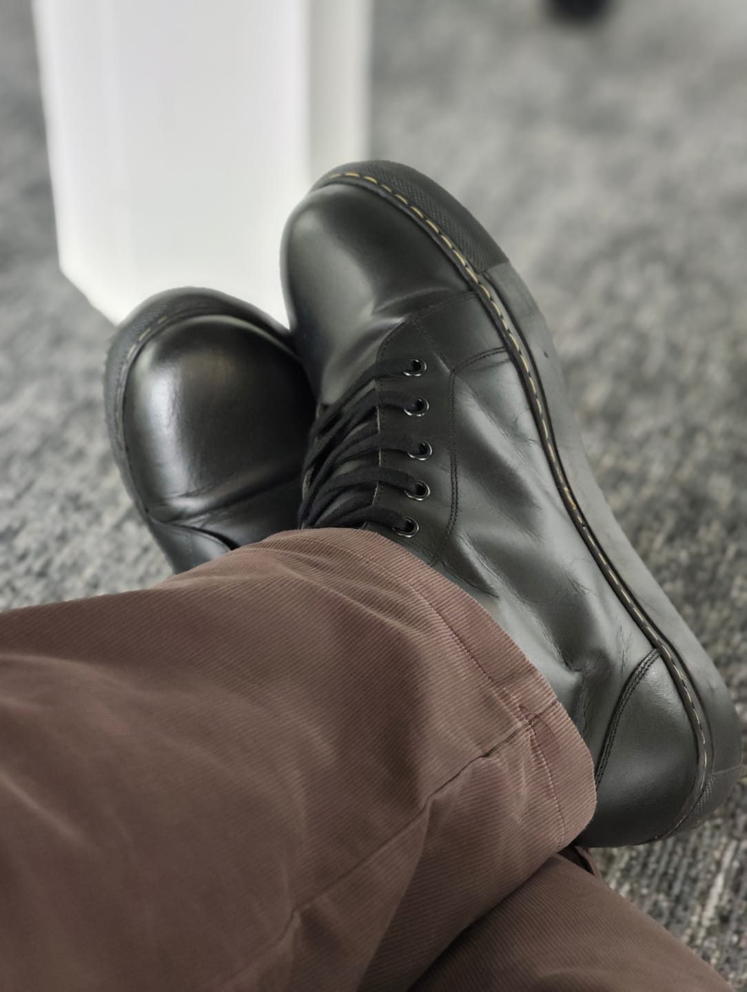 Customer photo review of esc: men's riding sneakers black