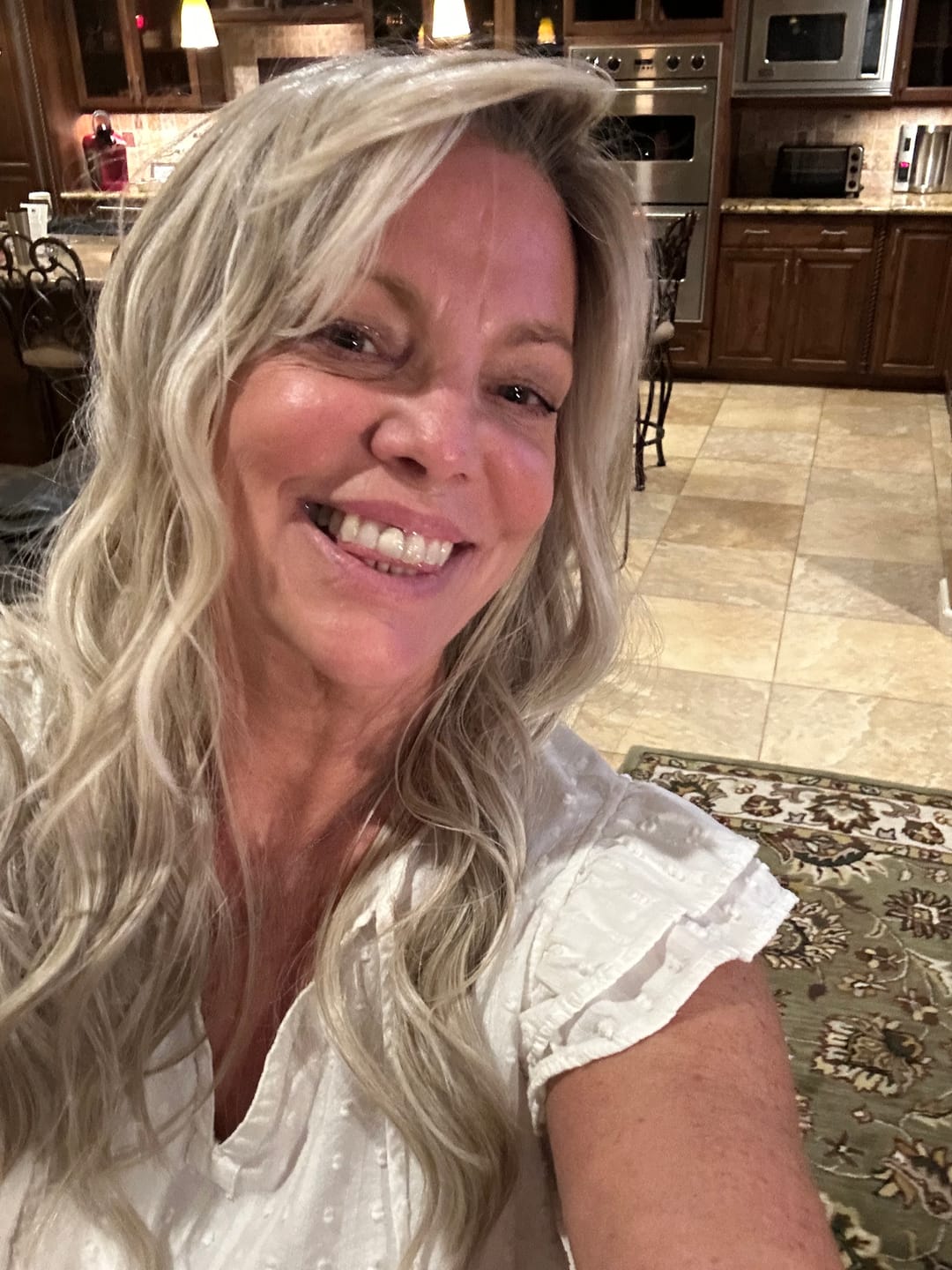 Customer photo review of BEAUTY SHAKER - Paparazzi Blonde