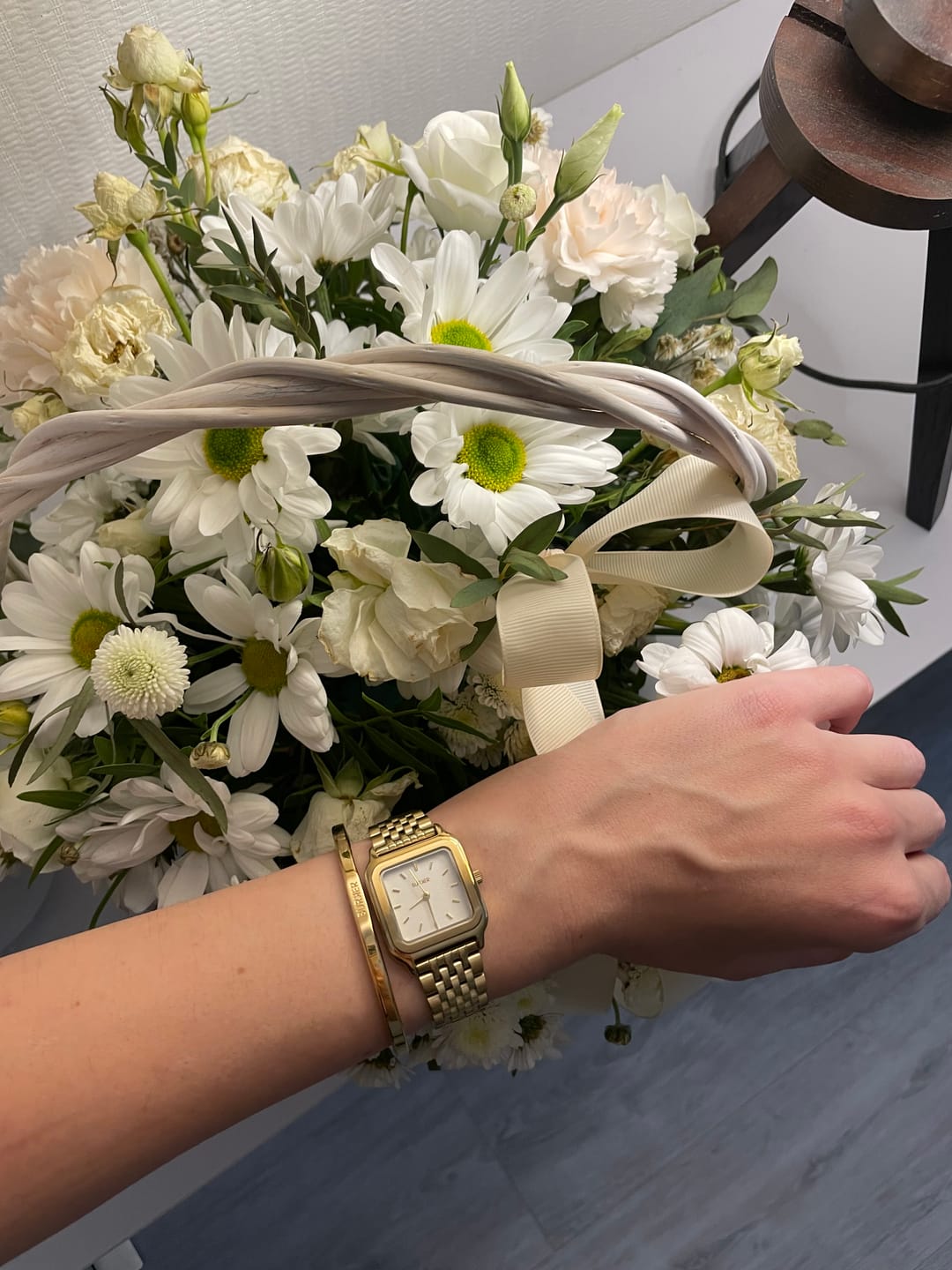 Customer photo review of Macy Gold White