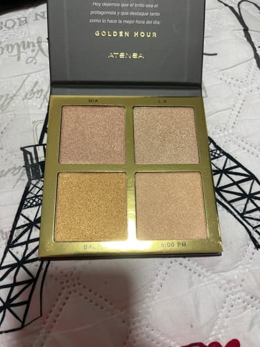 Customer photo review of PALETA DE ILUMINADORES | GOLDEN HOUR