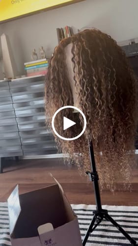 Customer video review of Lust RAW Burmese Curly Bundle
