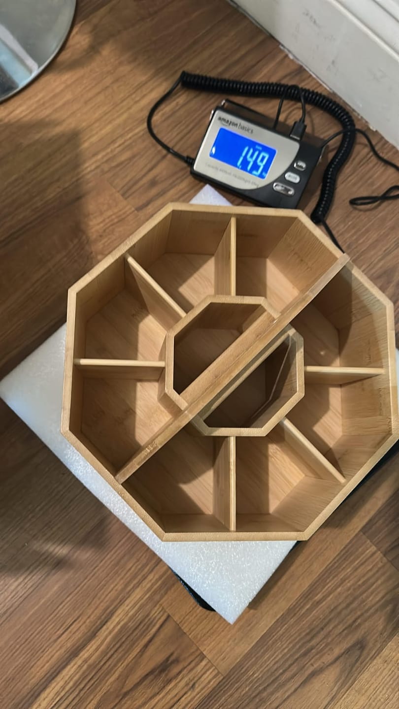 Customer photo review of Ohuhu 360° Bamboo Rotating Marker Organizer