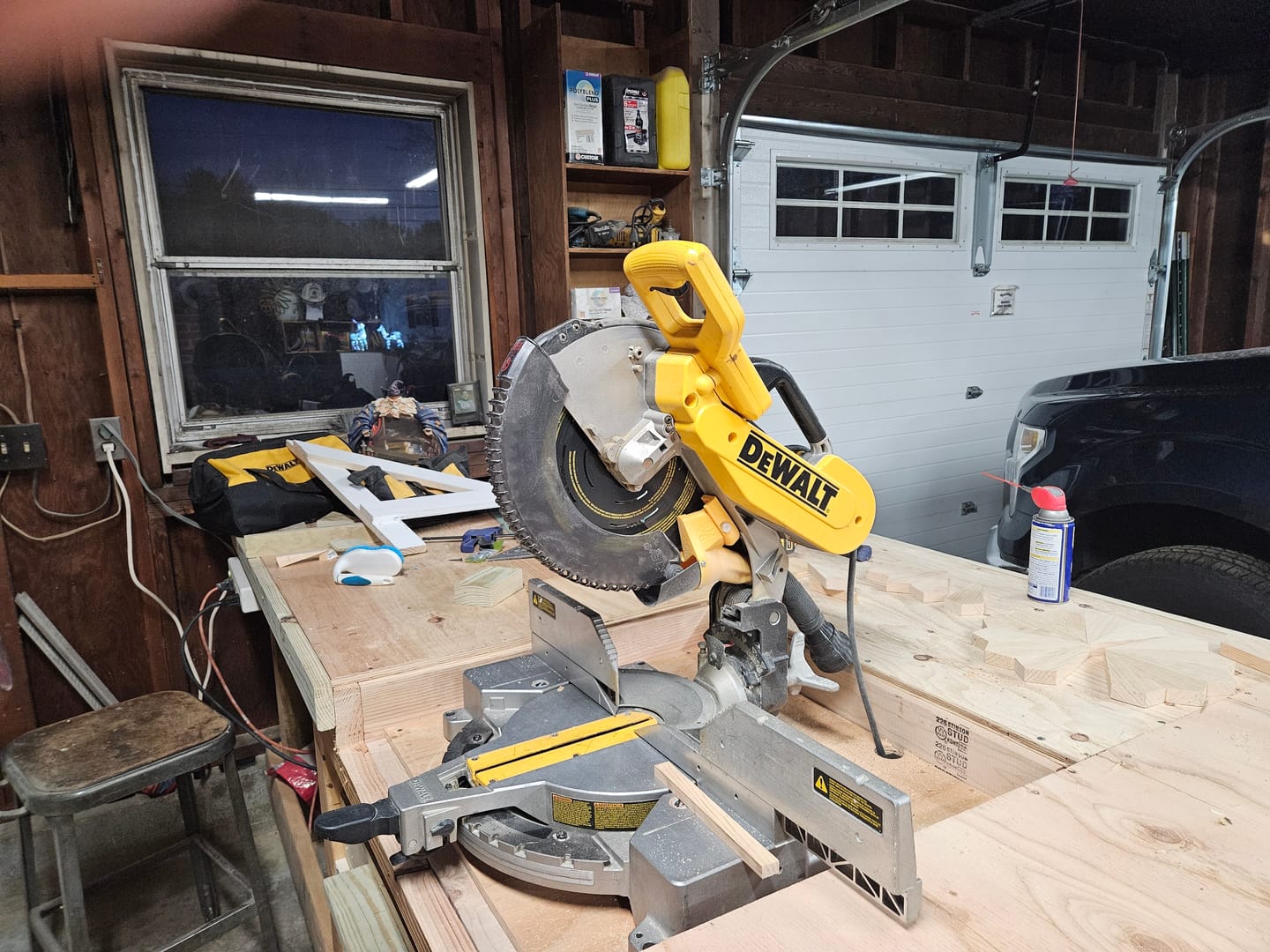 Customer photo review of Dewalt DW715/716 12" Non-Sliding Miter Saw Dust Collection