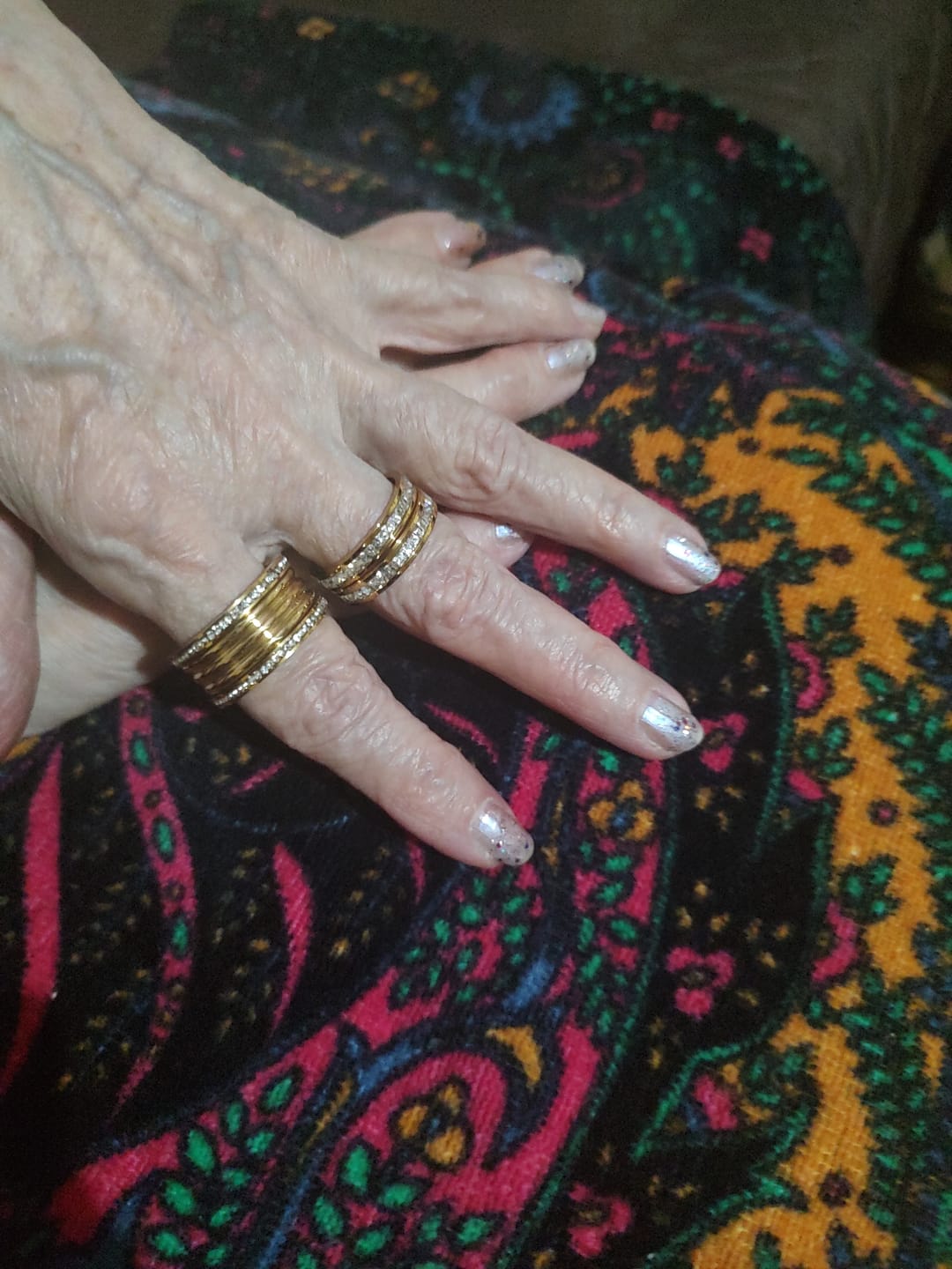 Customer photo review of Anel Brilhante Banhado em Ouro 18K