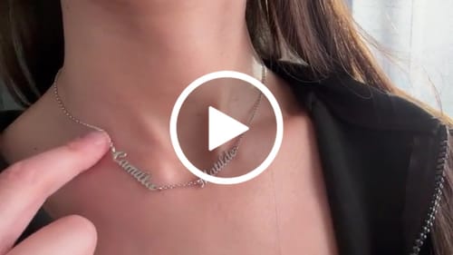 Customer video review of Collana Nomi in Corsivo