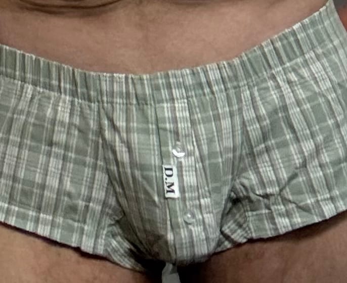 Customer photo review of Mens Plaid Front Pouch Boxer Shorts