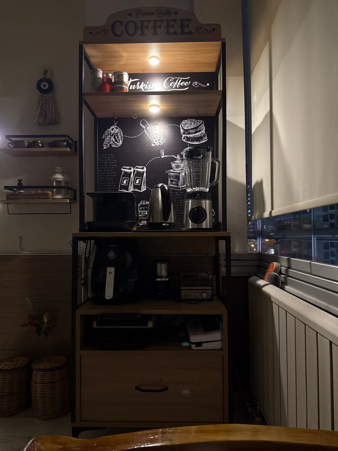 Customer photo review of Rani JE154 Işıklı Kahve Köşesi Çekmeceli Çok Amaçlı Mutfak Dolabı Sepet Ceviz
