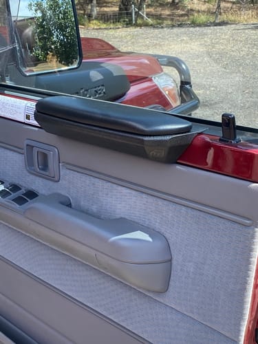 Customer photo review of 70 Series Armrests - The Wingman