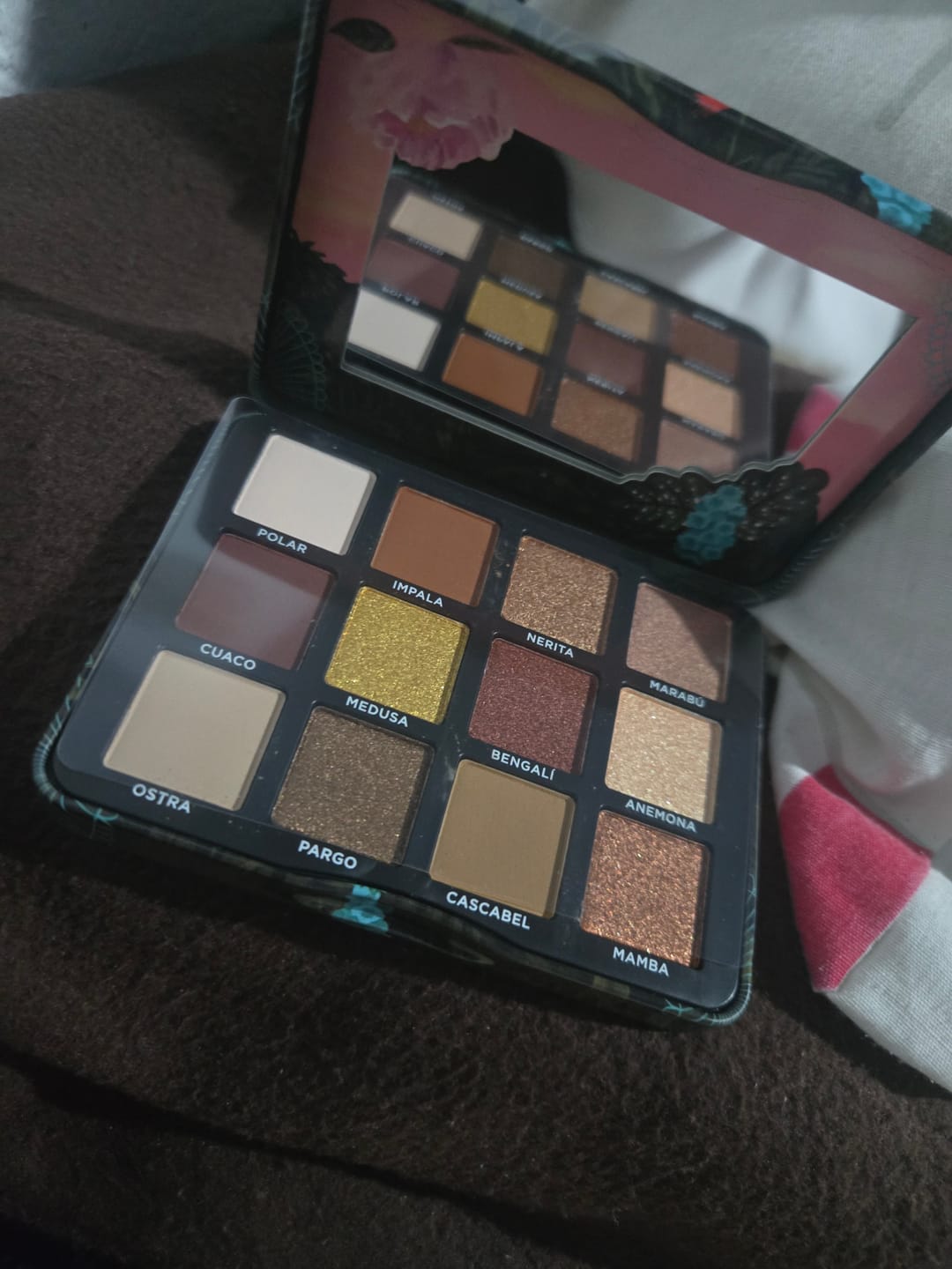 Customer photo review of Set de Sombras Fauna con 12 tonos