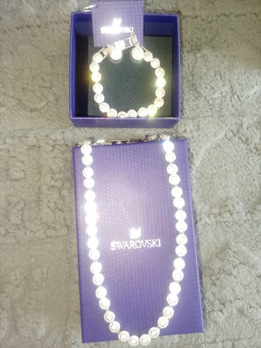 Customer photo review of SET CONJUNTO COLLAR + PULSERA + ARETES SWAROVSKI ANGELIC