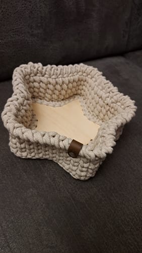 Customer photo review of Label-Set "Mit Liebe gehäkelt" - Kunstleder Label für Häkelkörbe, Label aus Kunstleder - CS0049