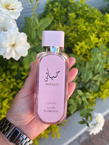 Customer photo review of Hayaati Florence lattafa perfumes 100ml