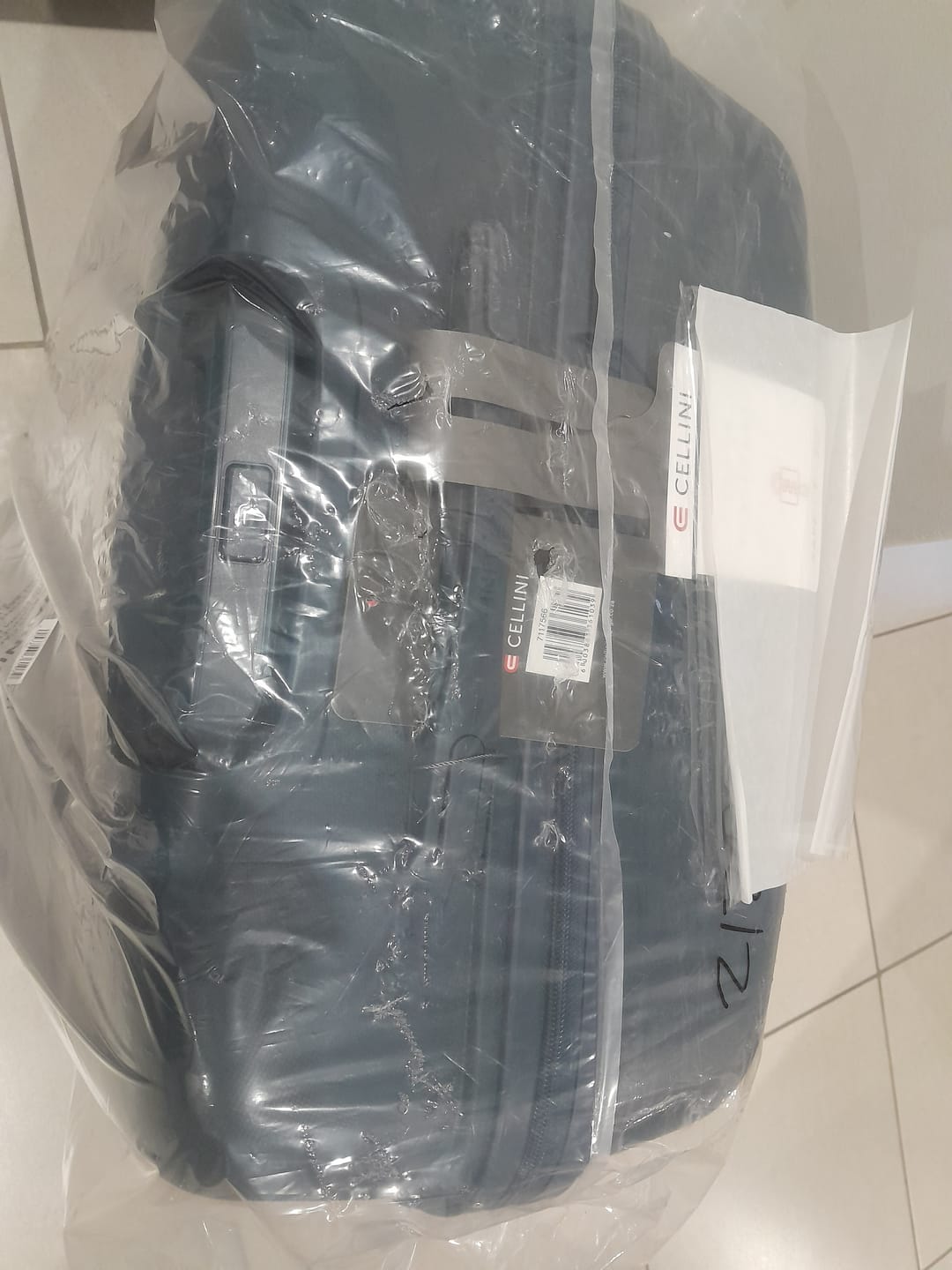 Customer photo review of Cruze 75cm Large Check-In