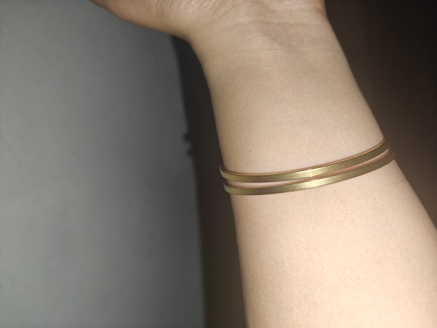 Customer photo review of Flat Wire Bangle Bracelet